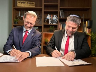 סמוטריץ׳ ופייגלין מתאחדים: ירוצו יחד בבלוק טכני בבחירות...