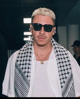 ממליץ לקברניטי תחנות הרדיו להחרים את הראפר האמריקאי מקאלמור,...