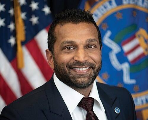 ראש ה-FBI: המודיעין הרוסי תכנן לפי החשד לרצוח מתנגד משטר בארה״ב...