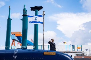 הצוללת השישית של חיל הים - אח״י דרקון - שעושה את דרכה לישראל...