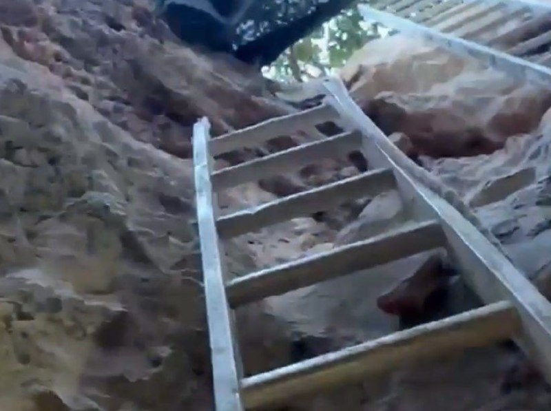 מנהרה בשלבי חפירה בעומק של כ-25 מטר, 3 דקות מכפר סבא...