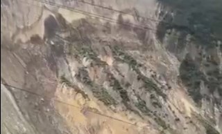 אסון השיטפונות בנפאל: גשמים עזים הובילו לשיטפונות קטלניים...
