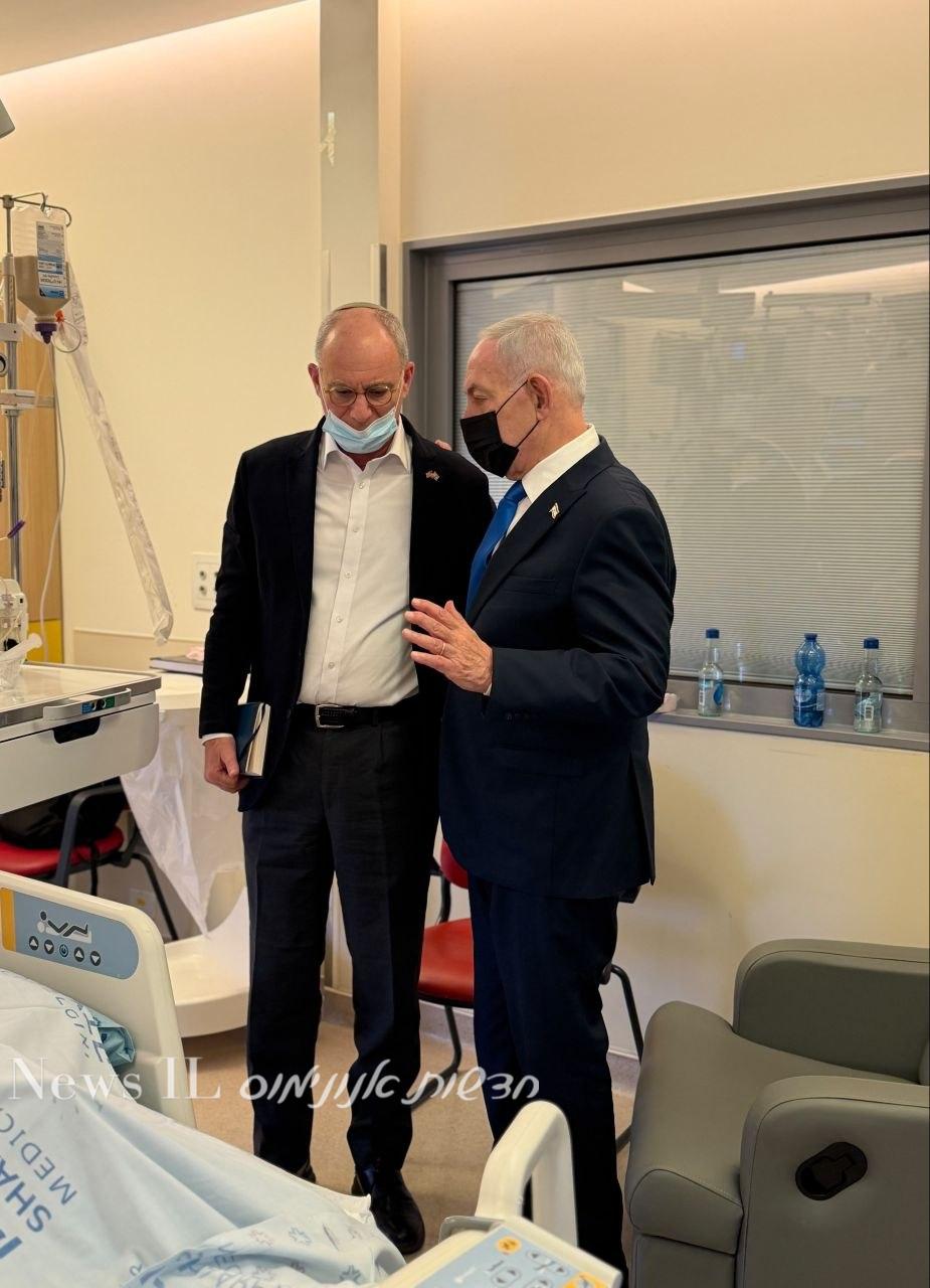 ראש הממשלה בנימין נתניהו הגיע לבית החולים שערי צדק לבקר את...