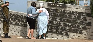 מתייחדים עם זכרם: 37 נופלים ו־266 פצועים במועצת השומרון מה - 7.10...