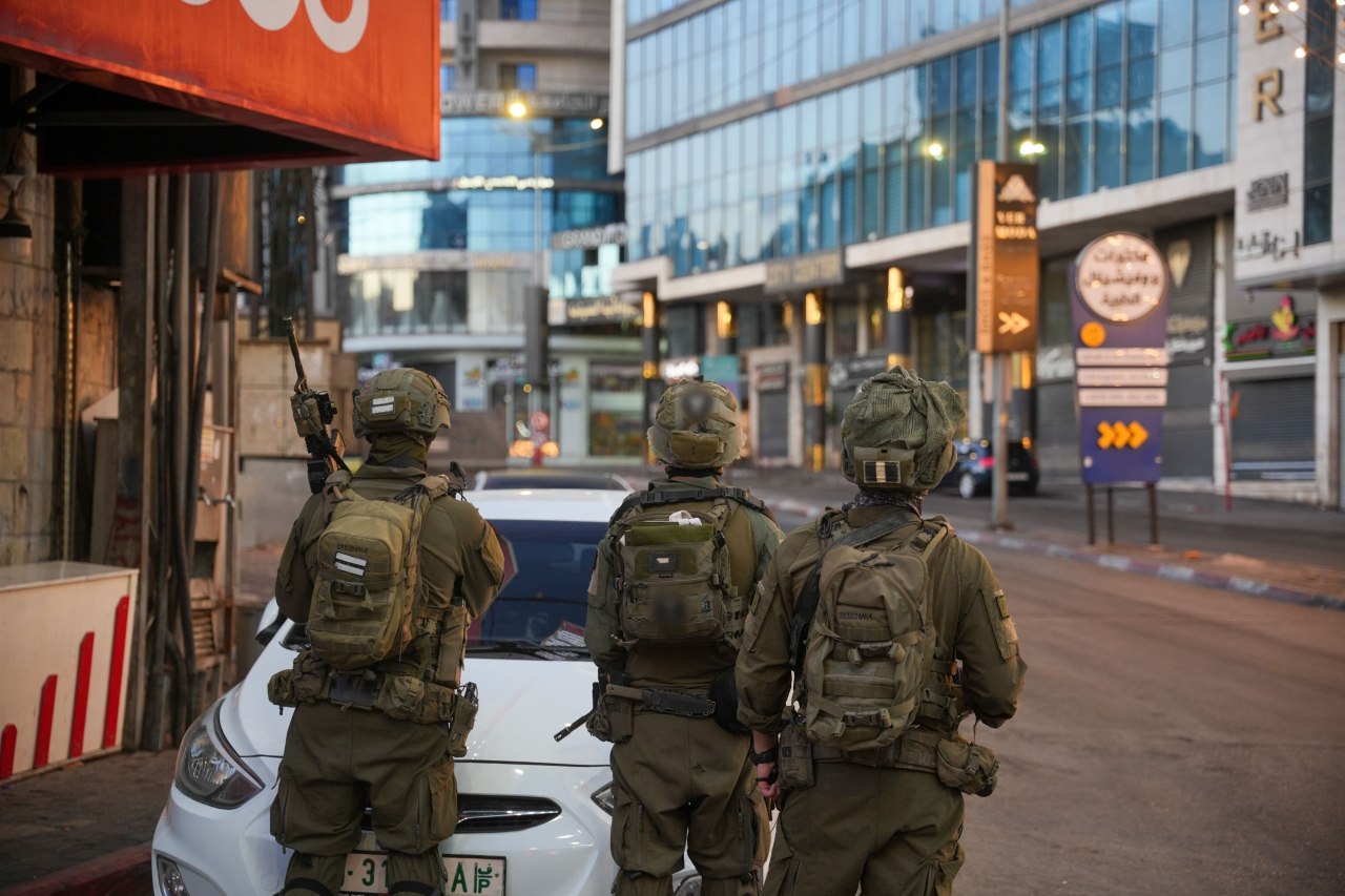 במבצע מעצרים ותחקורים והריסת אנדרטאות ושלטי הסתה לטרור:...