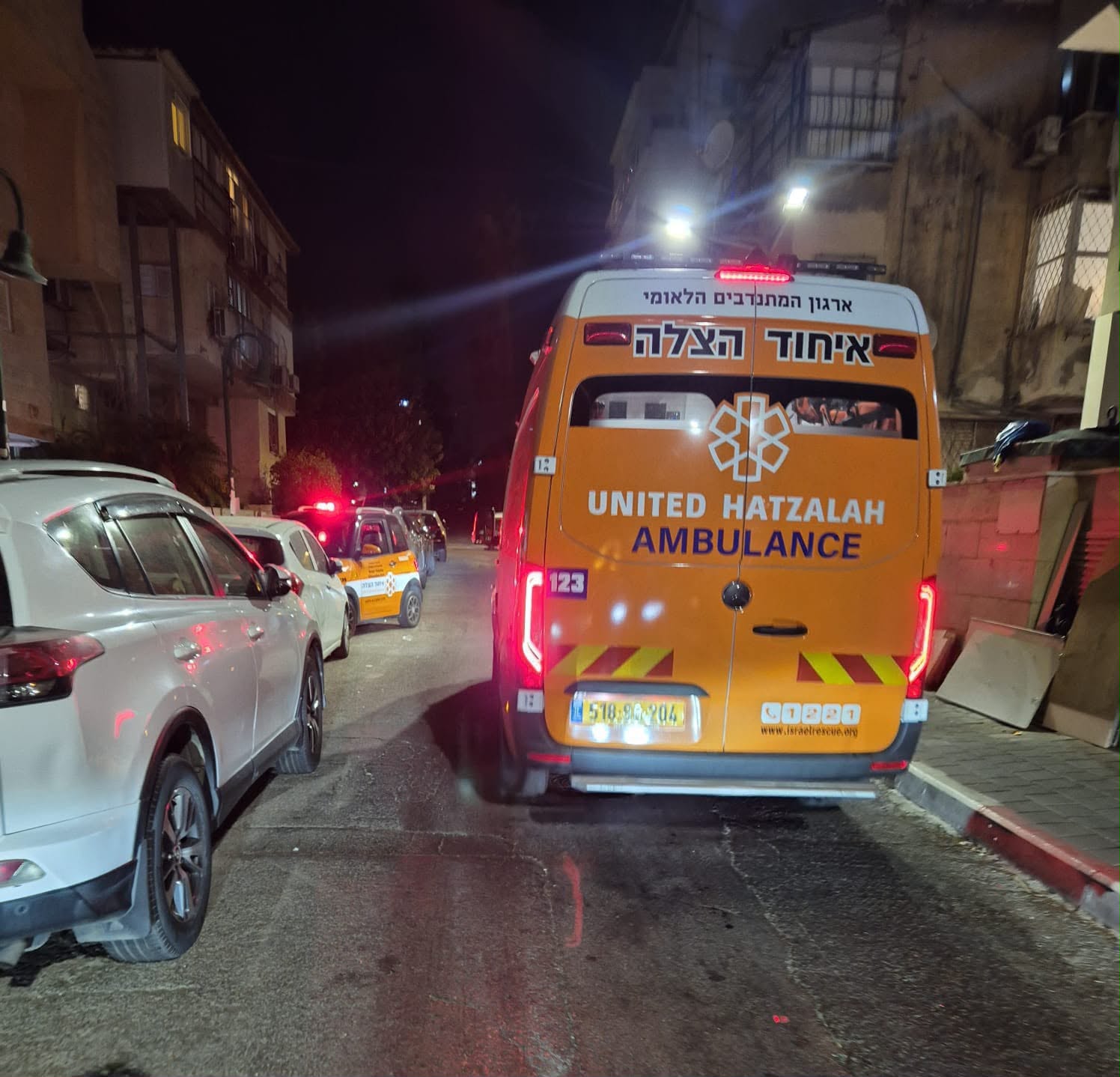 צוותי הרפואה של איחוד הצלה הוזעקו לרחוב אוסישקין בבני ברק,...