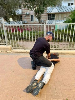 שוטרי תחנת דימונה עצרו חשוד בהתפרצות לבית מגורים בירוחם...