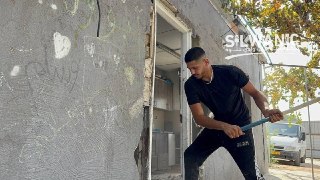 בית לא חוקי בבית חנינא - התושבים בו הורסים אותו בעצמם כדי...