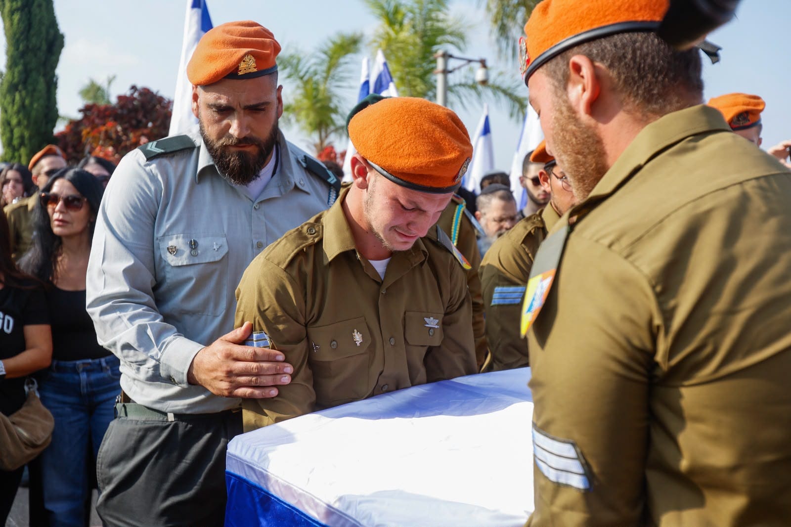 הלוויתו של סמל יובל שי סוילם הי"ד שנפל בפיגוע הירי בצומת יהודה...