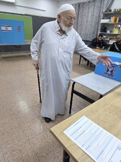 ערוצים ערבים מדווחים על שיעור גבוה במיוחד של הצבעות בקרב...