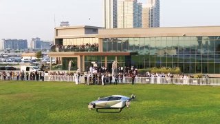 לשכת המסחר הבינלאומית של דובאי ערכה את הטיסה הציבורית...