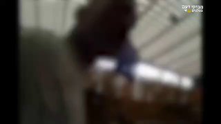 תקיפת שוטר וניסיון לחטוף את נשקו, במסיבת בריכה בראש העין. ...