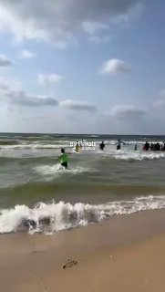 הצלת נער מטביעה, בחוף בג'בליה עזה. ...