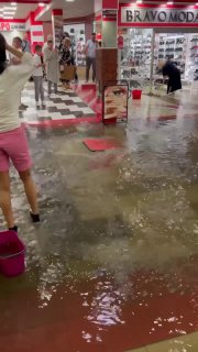 לבוב הוצפה עקב גשם כבד....