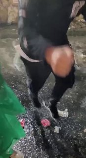 בינתיים באומן ממשיכים החסידים לחגוג את ראש השנה....