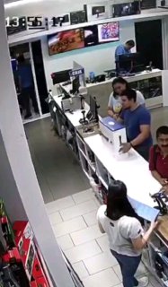 הרגע הכי מרגש בחייו! 🤣🤣🤣🤣...