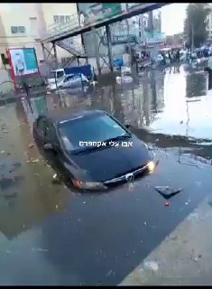 ביירות, לבנון: גשם ראשון לעונה...