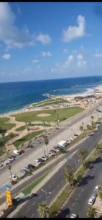 מטורף, נפילה בים בתל אביב...