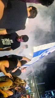 המשטרה מנסה לכבות את האבוקות באיילון...