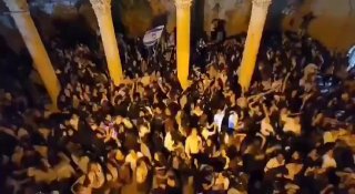 היידההה נסראללה 🤣 ...