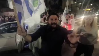 ח״כ אלמוג כהן פותח שמפניות באופקים