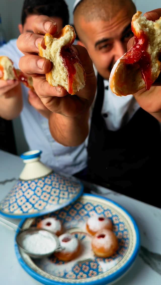 סופגניות קלאסיות הבצק הכי טוב שיש עם חבר שלי בינימין גבירץ...