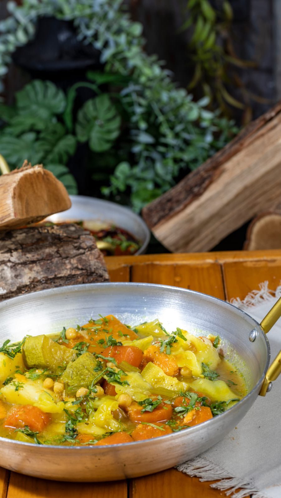 מרק לקוסקוס הכי טעים שיש זה האורגינל ❤️למתכון ⬇️⬇️...