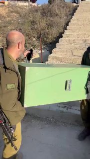 בסוריה כבר מכניסים ספרי תורה...