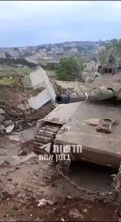 דרום לבנון| מטווח אפס - שימו לב כמה הם קרובים לכוחותינו
...