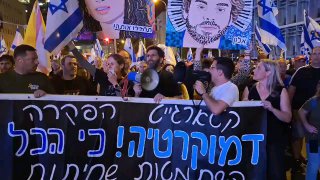 בכיכר הבימה בתל אביב נגד 