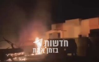 תיעוד מלבנון: אנשי שבטים לבנונים שרפו רכבים של חמושים סורים...