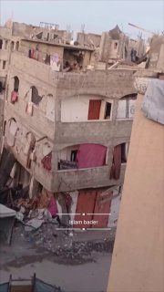 תיעוד: בניין שהותקף בעזה בזמן המלחמה קרס לפני זמן קצר....