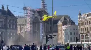 ‏הולנד: חמישה אנשים נדקרו סמוך לכיכר דאם באמסטרדם, המפגע נעצר...