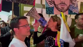 שקמה ברסלר ומשה רדמן בצעדה לבגין: 