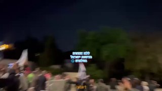 בתום העצרת בירושלים: מפגינים מנסים לפרוץ את המחסומים לכיוון...