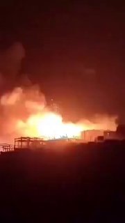 תיעוד מתקיפת חיל האוויר האמריקני הלילה לעבר מחסני נשק של...