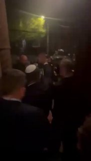 מפגינים זרקו על בן גביר בקבוקים בביקורו באוני׳ ייל...