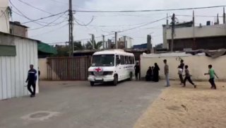 שוב זה קורה: בזמן ש59 חטופים נמקים בשבי בעזה, 12 מחבלים שוחררו...