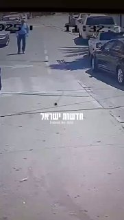 תיעוד מטורף מהירי בכפר יאסיף - מגיע יורה ובורח על אופניים...