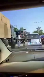 פקיסטן שולחת טנקים, ארטילריה ומערכות נשק כבד אחרות לעבר הגבול...