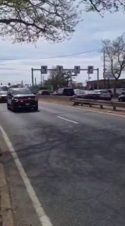 בממשל ביידן כמעט היה מוחרם. עכשיו עם כבוד של כמו מלך. השיירה...