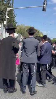 השר משה ארבל מכנה את המפגינים שתקפו מתגייסים חרדים הבוקר...