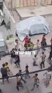 הפגנה בעזה כעת נגד המלחמה וחידוש אספקת המזון (כרגע אין קריאות...