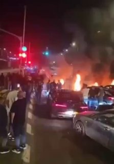 תיעוד: מדורות על הכביש ועימותים בין המפגינים בני העדה הדרוזית...