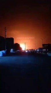 תיעוד מהתקיפות באל-חודיידה...