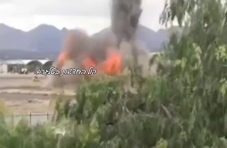 מטוסים בוערים - תיעוד דרמטי של הפגיעה בשדה התעופה בתימן....