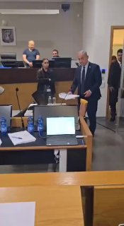 ראש הממשלה בנימין נתניהו הגיע למשפט העיתונאים שואלים שאלות...