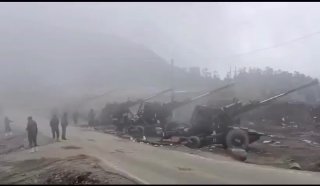 מלחמת הודו-פקיסטן: מערכת הגנה אווירית של פקיסטן מיירטת...