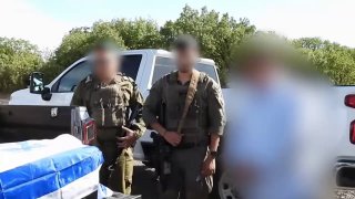 תיעוד: מעמד השבת גופתו של צביקה פלדמן ז״ל לישראל ואמירת הקדיש...