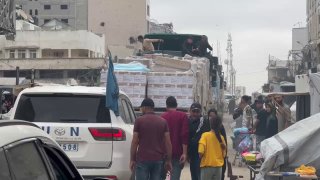 משאיות סיוע הומניטרי נכנסו לעיר עזה כעת....